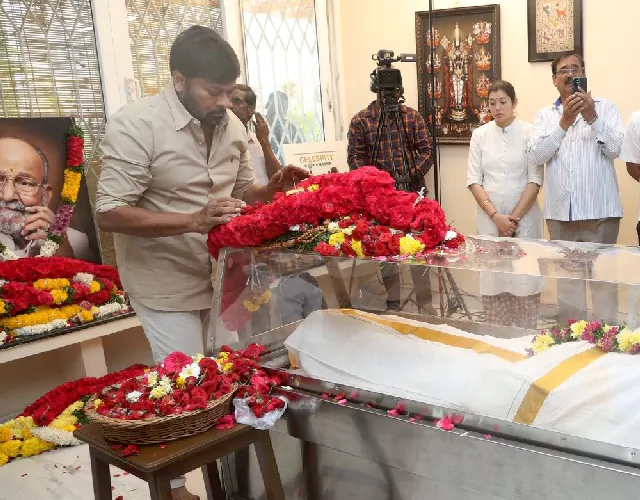 Chiranjeevi Pays Tribute to Legendary Director K Viswanath